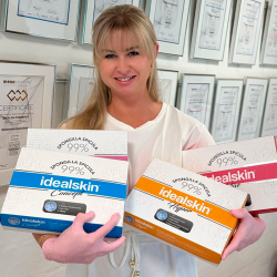 LIGHTENING Idealskin Hyper (The kit contains enough products for four treatments)